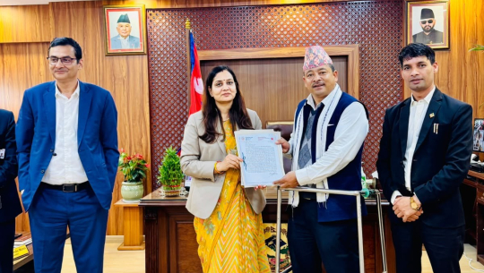 सांसद बयकको पहलमा लम्कीचुहा अस्पतालमा ५२ प्रकारका औषधीकाे आपुर्ति व्यवस्थापन 