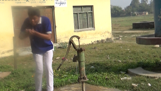 Paucity of water in the public water conveyance in Navdurga Tole