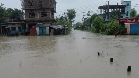 धनगढीमा सामान्य वर्षामा डुबान,जनप्रतिनिधिको अतिक्रमण हटाउ अभियान हल्ला मात्रै !