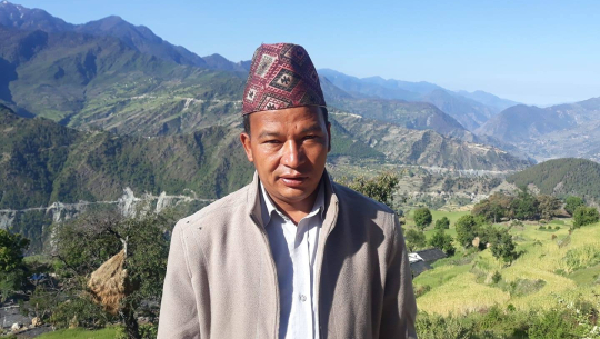 म राजा हुँ भन्दै बझाङका गाउँपालिका अध्यक्षद्वारा वृद्धमाथि दुर्व्यवहार(भिडियोसहित)