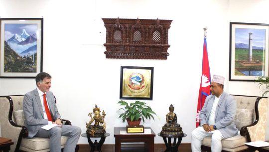 परराष्ट्र मन्त्री खनालसँग जर्मनीका राजदूतको भेट