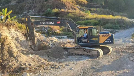 Construction resumes on long-delayed motorable bridge over Dhauligad river in Darchula