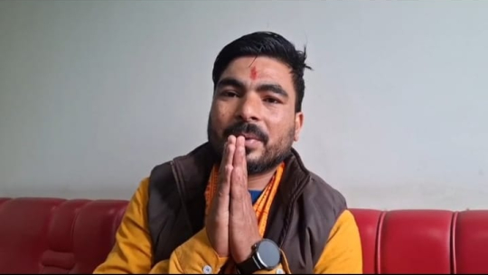 कैलाली-५ मा राप्रपाका उम्मेदवार शाही घरदैलोमा व्यस्त