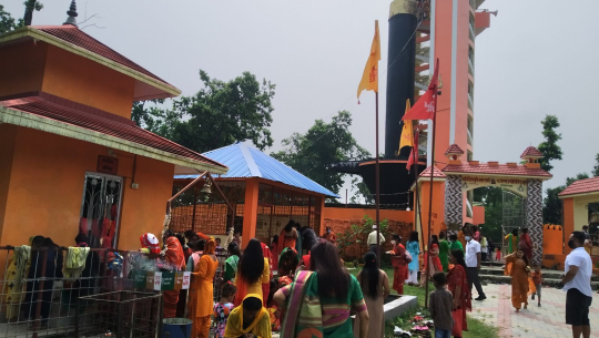 आज साउनको अन्तिम सोमवार, शिवालयमा भक्तजनको भीड