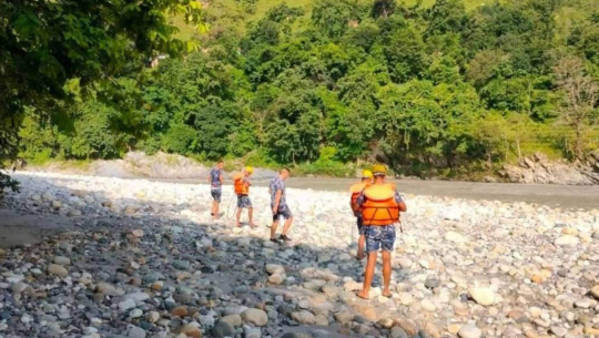 महाकालीमा बेपत्ता किशोरी खोज्दै प्रहरी, नुहाउने क्रममा हराएका थिए 