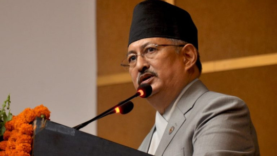 पूर्व गृहमन्त्री खाण घरबाटै पक्राउ