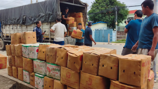 Bajura Farmers Bring Eight Tons of Organic Apples to Dhangadhi in Search of Market