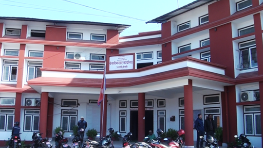 धनगढीमा भन्सार कर्मचारीबाटै तस्करी, लुकाइयो ४६५ पाकेट सुर्ती र बिडी