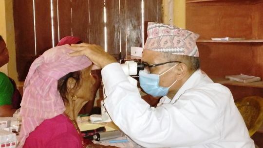 गेटा आँखा अस्पतालको बेलौरीमा आँखा शिविर, सात सयभन्दा बढीको उपचार