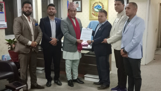ढुवानी व्यवसायीका समस्या समाधानमा सकारात्मक छुः मन्त्री भण्डारी