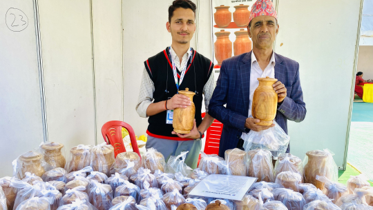 भारतीयको रोजाइमा नेपाली हस्तकला र विजयसालका भाँडा
