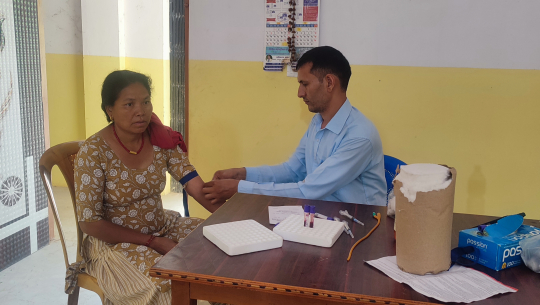 कञ्चनपुरमा थारु समुदायका एक हजार आठ सयको रगत परीक्षण