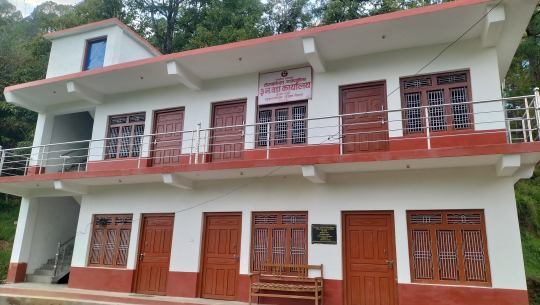 दोगडाकेदारका जीर्ण वडा कार्यालय नयाँ निर्माण