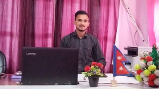 आफ्नै भाग्य खोटो सम्झेर दिल दुखाउँछन् बिचारहरू(कविता)