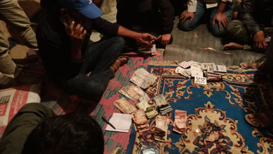 दसैँतिहारमा मात्रै कैलाली–कञ्चनपुरबाट १४४ जुवाडे पक्राउ, साढे १७ लाख बरामद