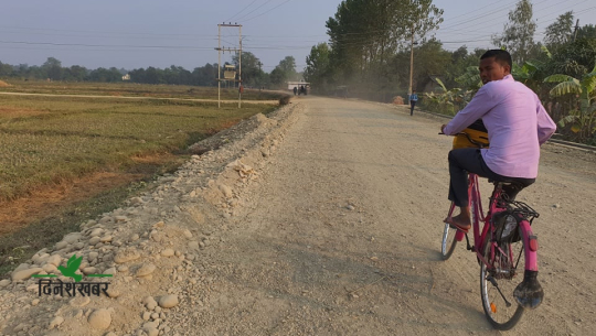 डुब्ने धनगढीमा एकतर्फी नालीका सडक, झनै डुबान हुने चिन्ता