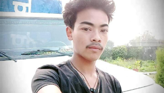 गाडी चालक देवेन्द्र रोका क्षेत्री
