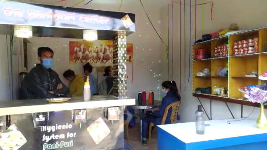 धनगढीमा भित्रियो ‘अटोमेटिक पानीपुरी मेशिन’