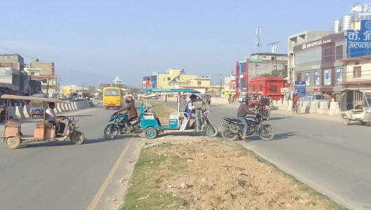 धनगढीमा लेन अनुशासन मान्दैनन् चालक