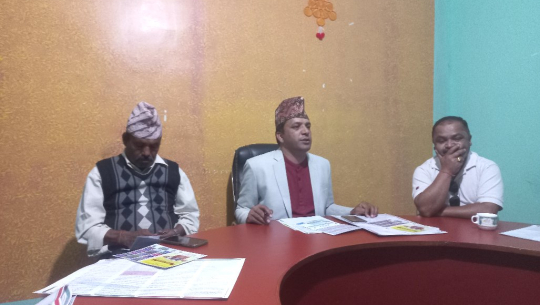 डडेल्धुरामा एमालेका २ धार, अमरगढीको मेयर पद बेचेको आरोप 