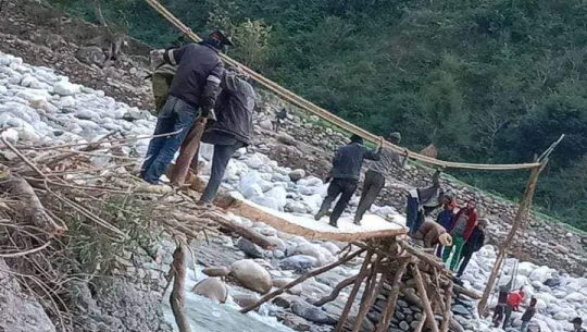 सेती नदीमा खसेर डोटीकी युवतीको मृत्यु