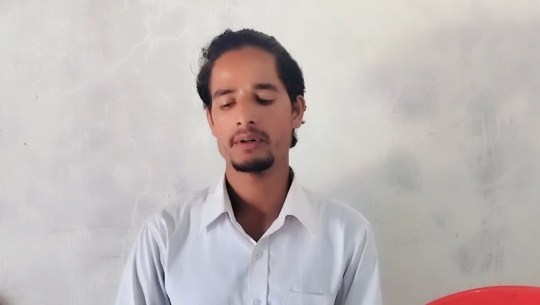 आर्थिक अभावमा माथि उठ्न नसकेका बैतडीका युवा लेखक शर्मा