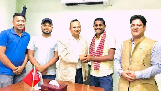 बैतडीमा स्वतन्त्रबाट चुनाव जितेका जनप्रतिनिधि एमालेमा फर्किदै