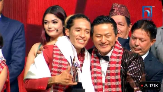 चौथो ‘द भ्वाइस अफ नेपाल’को उपाधि करण राईलाई