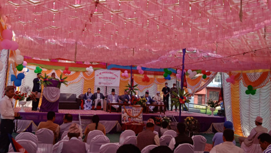 'लोकतान्त्रिक गणतन्त्रको लाभ नेताहरुले मात्र उठाए'