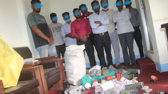 अनाधिकृत रुपमा मेडिकल सञ्चालन गर्ने ९ जना पक्राउ, को–को हुन ति?