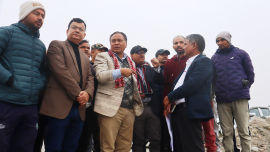 मन्त्री घिसिङ र महानिर्देशक बरालद्वारा महाकाली सिँचाइ तेस्रो चरण आयोजनाको निरीक्षण