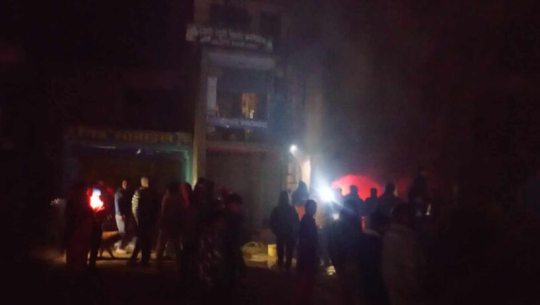 डडेल्धुराको बागबजारका तीन पसलमा आगलागी