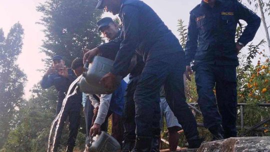 डडेल्धुरामा घरेलु मदिरा बरामद गरी नष्ट