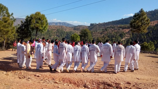 बैतडीमा शिक्षकको तलब जोहो गर्न होली, लाखौँ सङ्कलन