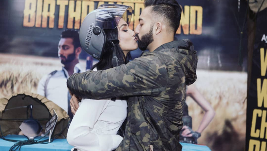 प्रियंकाले आयुष्मानलाई भनिन्, ‘तिम्रो ओठमा दैनिक चुम्बन गर्नु मेरो सबैभन्दा प्रिय काम’