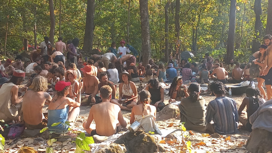 कैलालीको सिमली वनमा विदेशीको जमघट, २४ घण्टाभित्र ठाउँ छाड्न सीडीओको निर्देशन