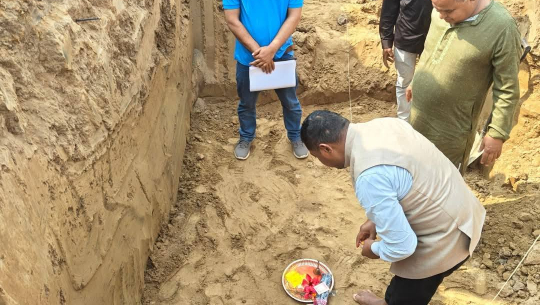 टीकापुरमा चार वर्षपछि ‘कभर्ड हल’ निर्माण थालियो