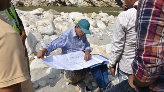 डोटीको एसआर–६ जलविद्युत् आयोजना स्थलमा भारतीय टोली