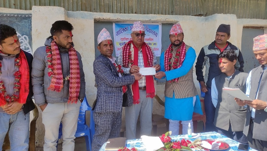 जन्मदिनको अवसरमा पत्रकार भण्डारीद्धारा “सुशील शैक्षिक अक्षयकोष” मा आर्थिक सहयोग