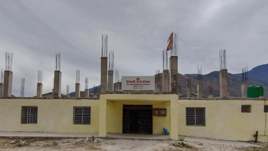 बाजुरामा पार्टीको प्रचार गरेको भन्दै तीन कर्मचारीलाई सोधियो स्पष्टिकरण 