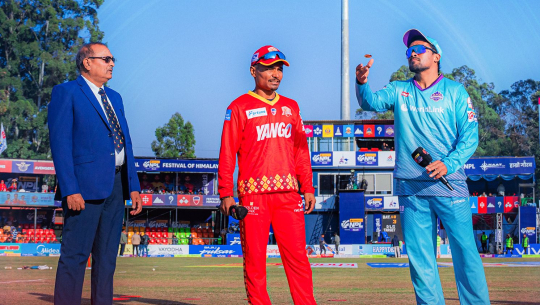 एनपिएलः काठमाडौँ गोर्खाज टस जितेर ब्याटिङ गर्दै