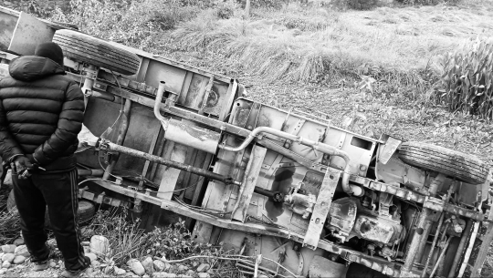 कैलालीको लम्कीमा जिप दुर्घटना