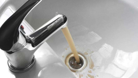 पानीको धाराबाट मदिरा बगेपछि...