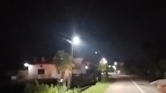 धनगढीमा ‘उज्यालो धनगढी’ कार्यक्रम अन्तर्गत धनगढी -१ मा ९२ सेन्सरयुक्त सडक बत्ती जडान
