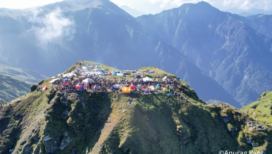 तस्विरः अनुराग पन्त