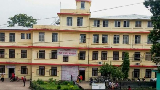 सेती अञ्चल अस्पतालको लापरवाहीले शिशुहरु  खोप पाउनबाट वञ्चित हुदै