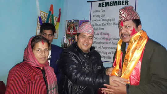 राष्ट्रिय लोक तथा दोहोरी गीत प्रतिष्ठानमा निर्वाचित भएका धामीलाई कञ्चनपुरमा सम्मान