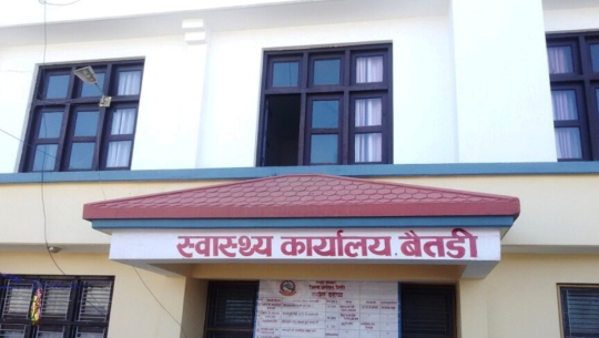 बैतडीका गाउँ-गाउँमा भाइरल ज्वरोका बिरामी बढे