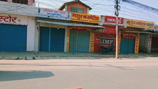 धनगढी र अत्तरियामा पनि अत्यावश्यक बाहेकका सबै व्यवसाय बन्द