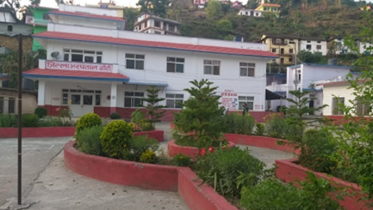डोटी जिल्ला अस्पतालमा आइसियु र भेन्टिलेटर जडान गरिँदै